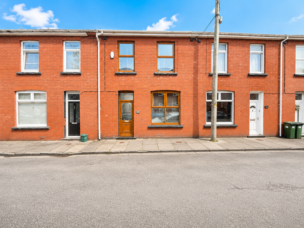 Property photo 1 of 17 74611Fa9-9F40-4E25-A730-3D8Ab8D6E2E1