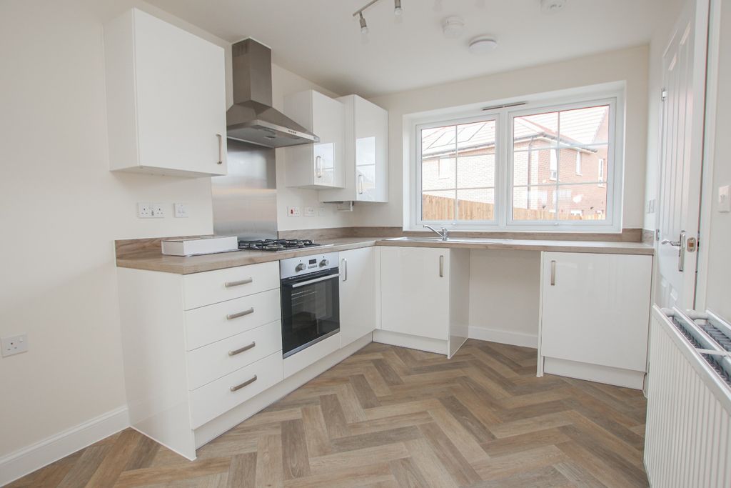 Property photo 3 of 13 5524262