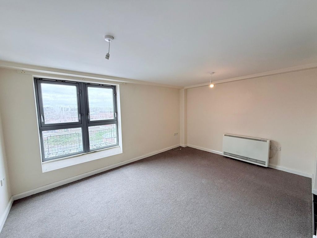 Property photo 2 of 6