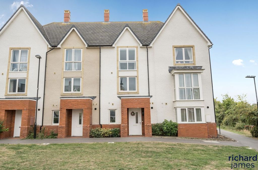 Property photo 1 of 9 F45c671689334A0Abf79Fef842c86010