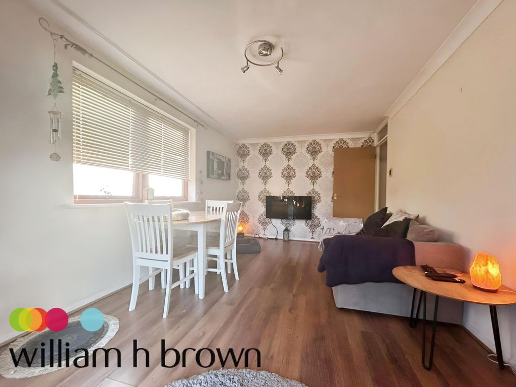 Property photo 2 of 6 Living Room