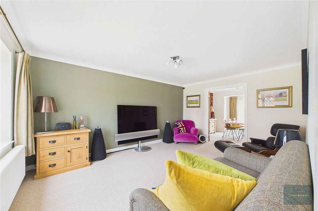 Property photo 3 of 23 Picture No. 05