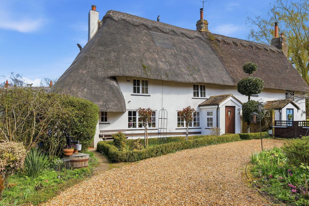 Property photo 1 of 33