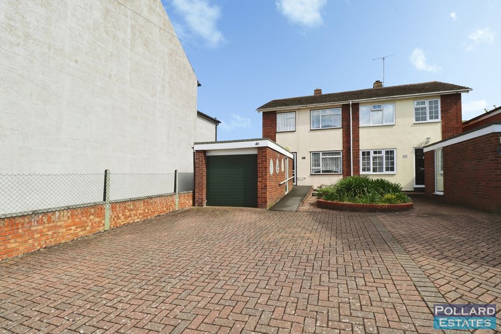 Property photo 1 of 17 Pbox-Img.Jpg