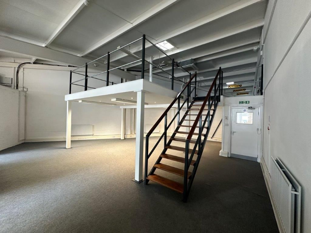 Property photo 3 of 6