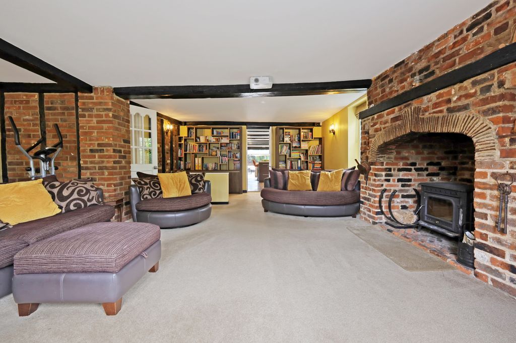 Property photo 3 of 32 Picture No. 28