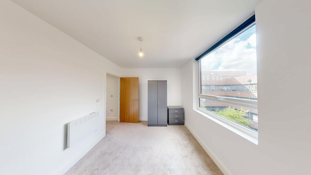 Property photo 3 of 6