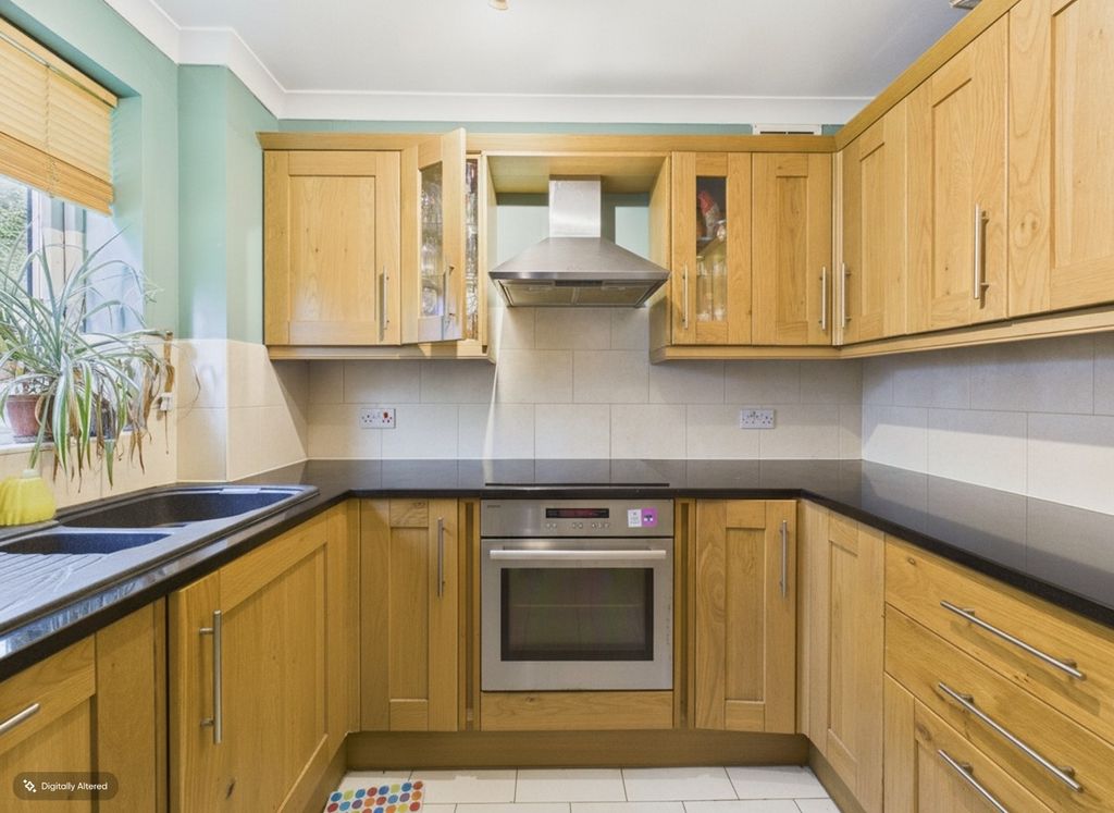 Property photo 2 of 6 5232101