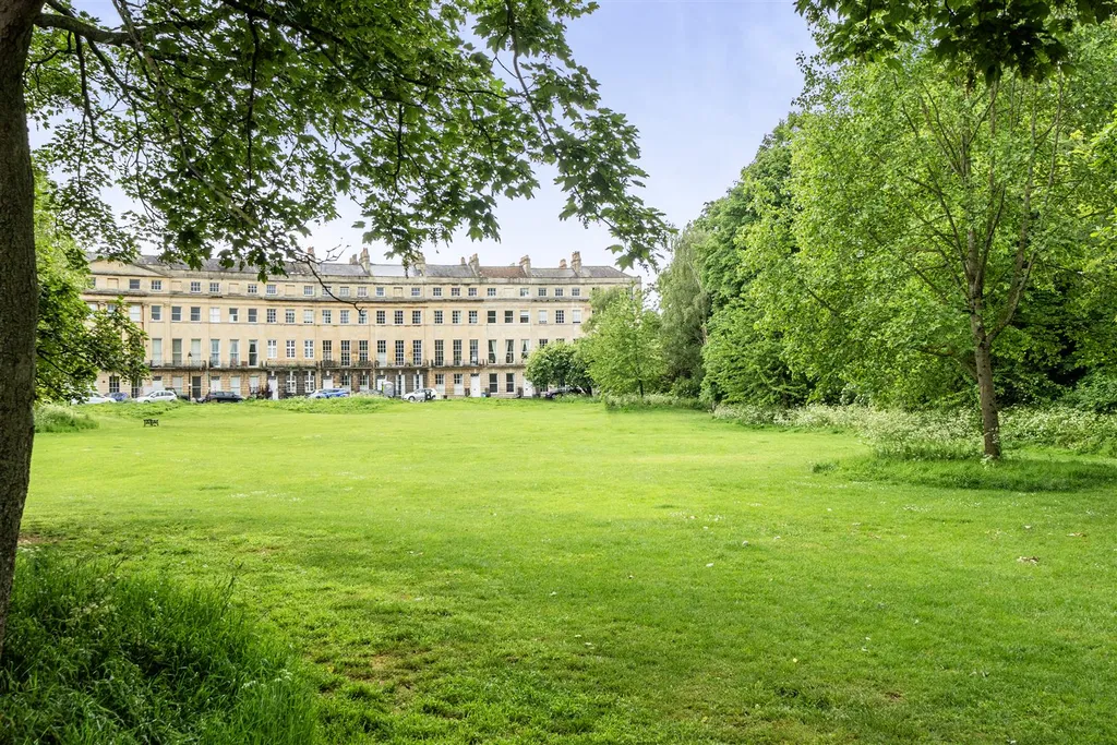 Apartment in Bath, Kingsmead - View 3