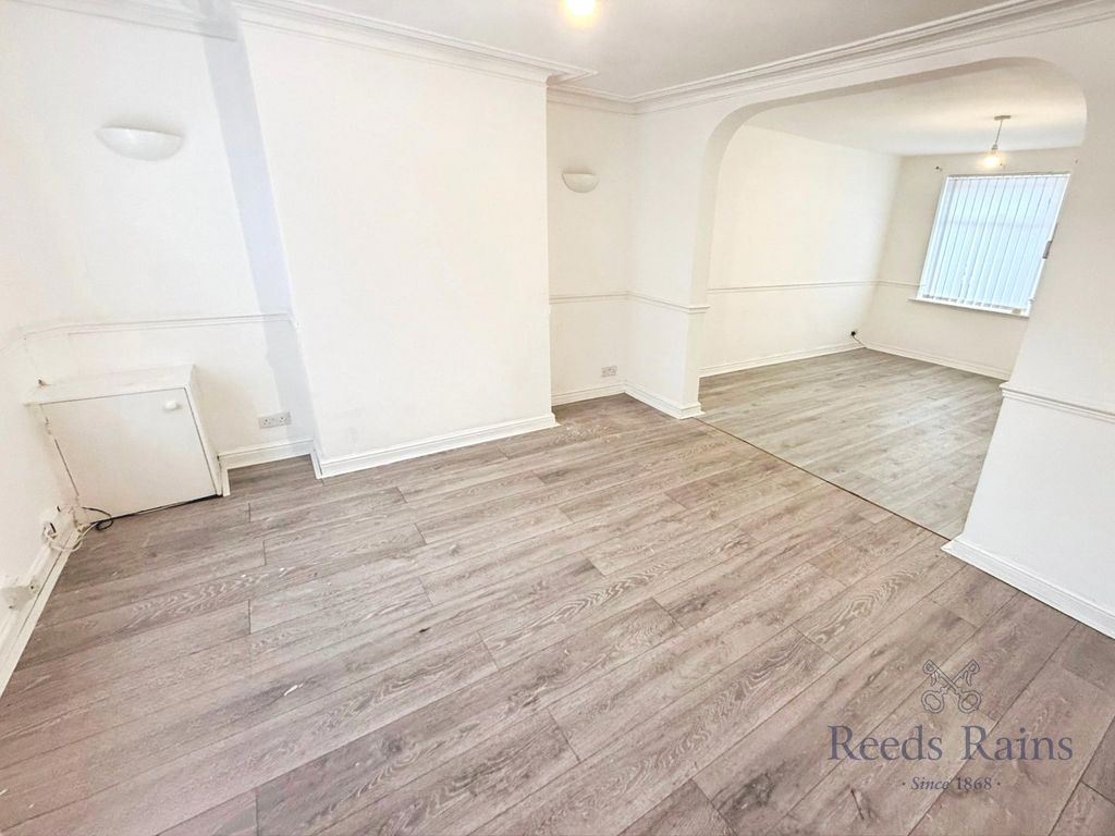 Property photo 2 of 14 Picture No. 05