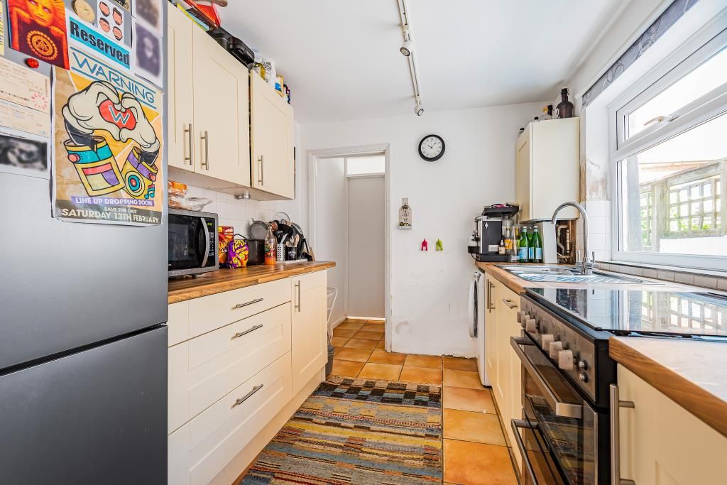 Property photo 1 of 10 Kitchen
