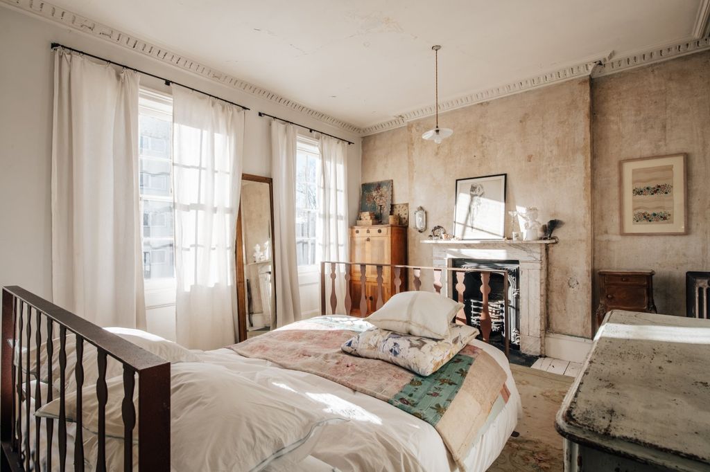 Property photo 3 of 24