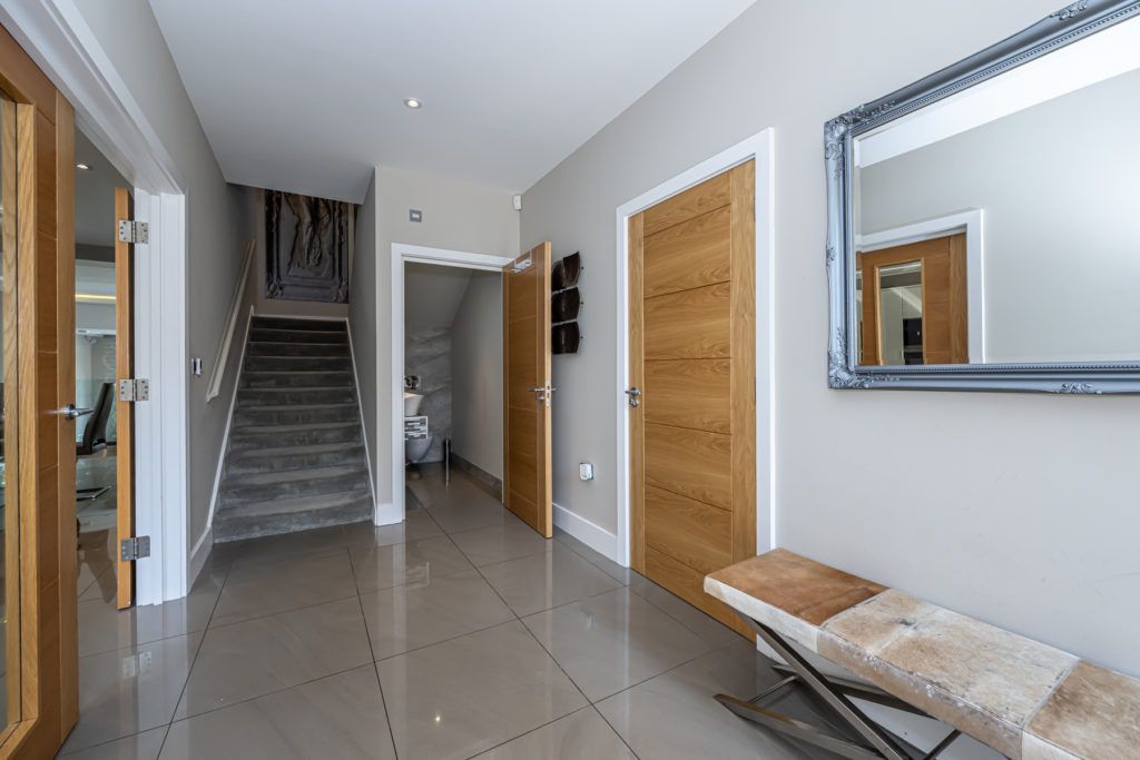 Property photo 3 of 27