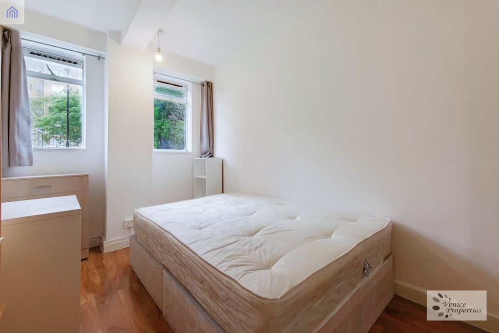 Property photo 1 of 3