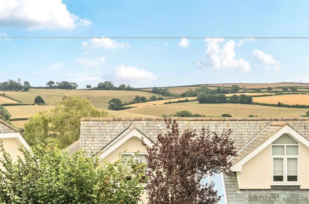 Property photo 2 of 19 Picture No. 66