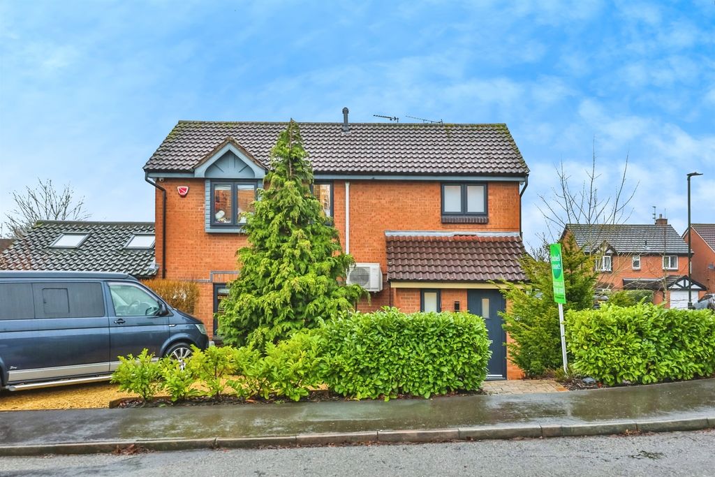 Property photo 1 of 31