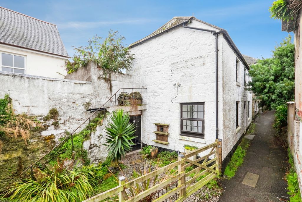 Property photo 1 of 18 Pbox-Img.Jpg