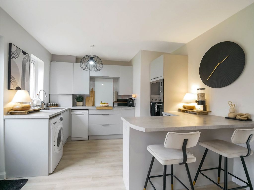 Property photo 2 of 21 Picture No. 10