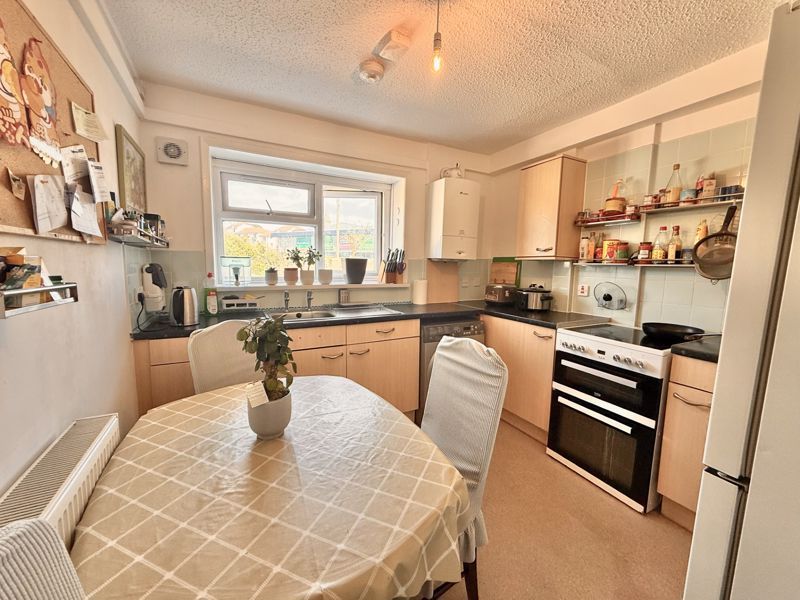 Property photo 2 of 9 Photo 11