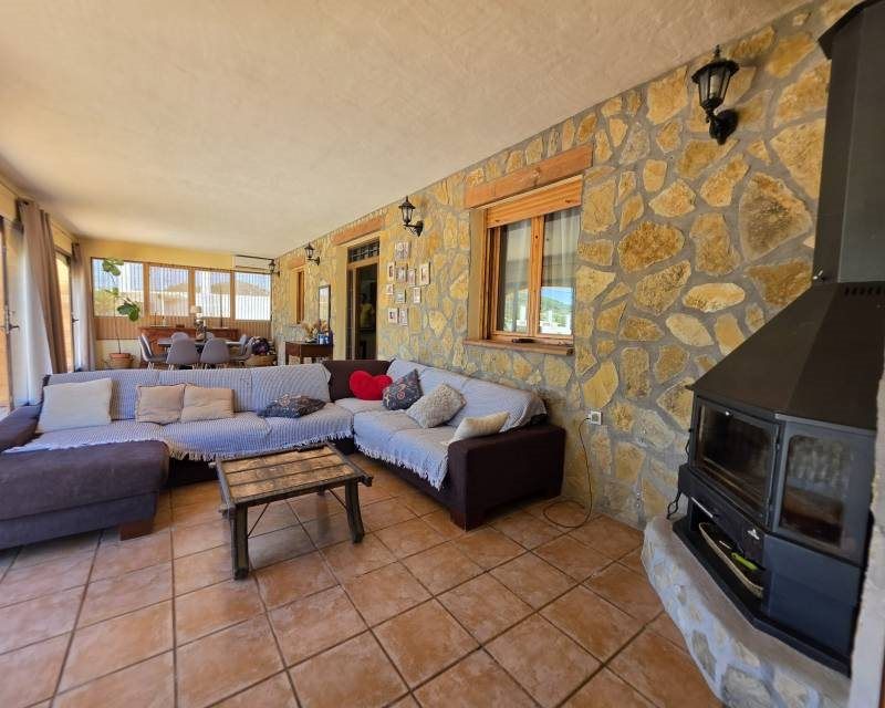 Property photo 1 of 50