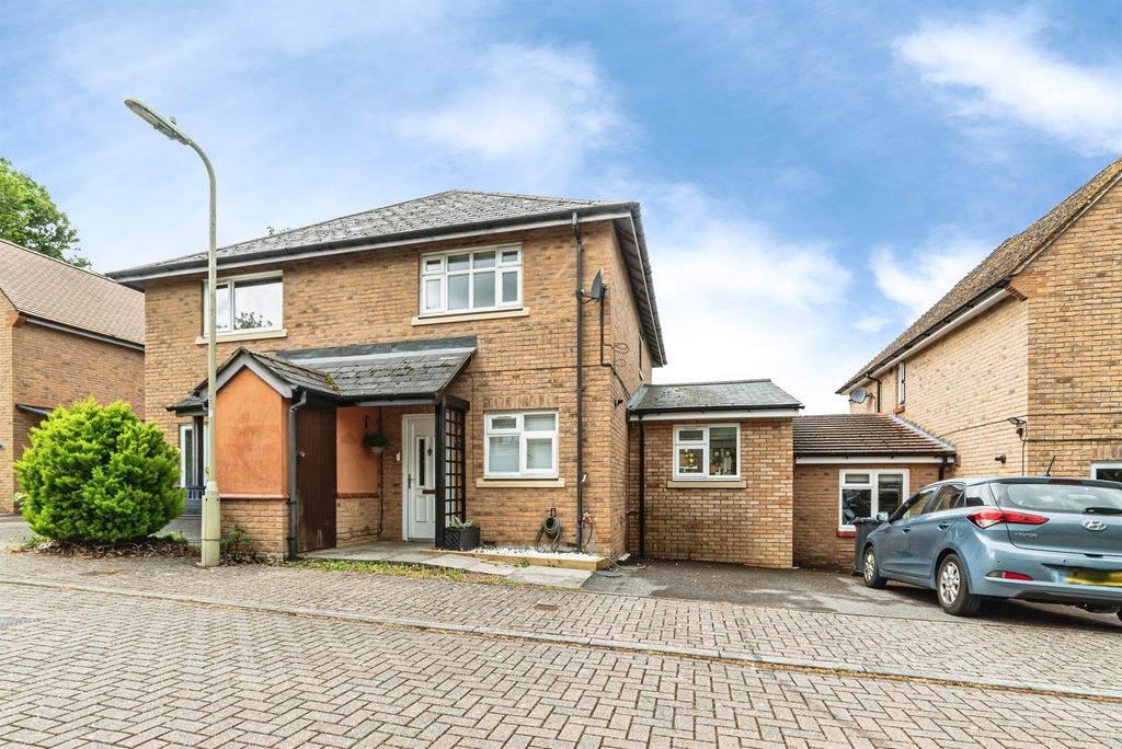Property photo 1 of 16