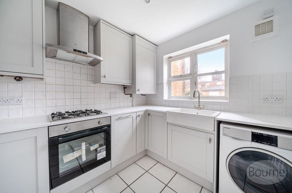 Property photo 3 of 16 61882288-F280-4F2...