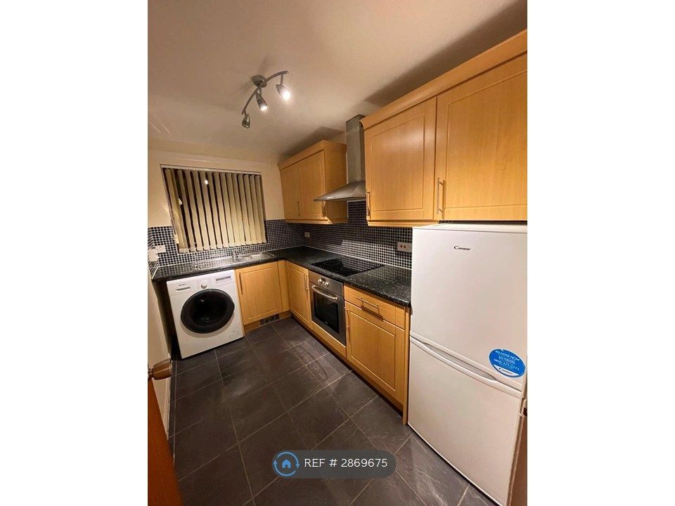 Property photo 3 of 5 Kitchen