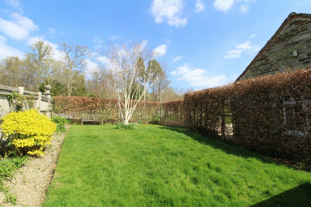 Property photo 2 of 20 Garden