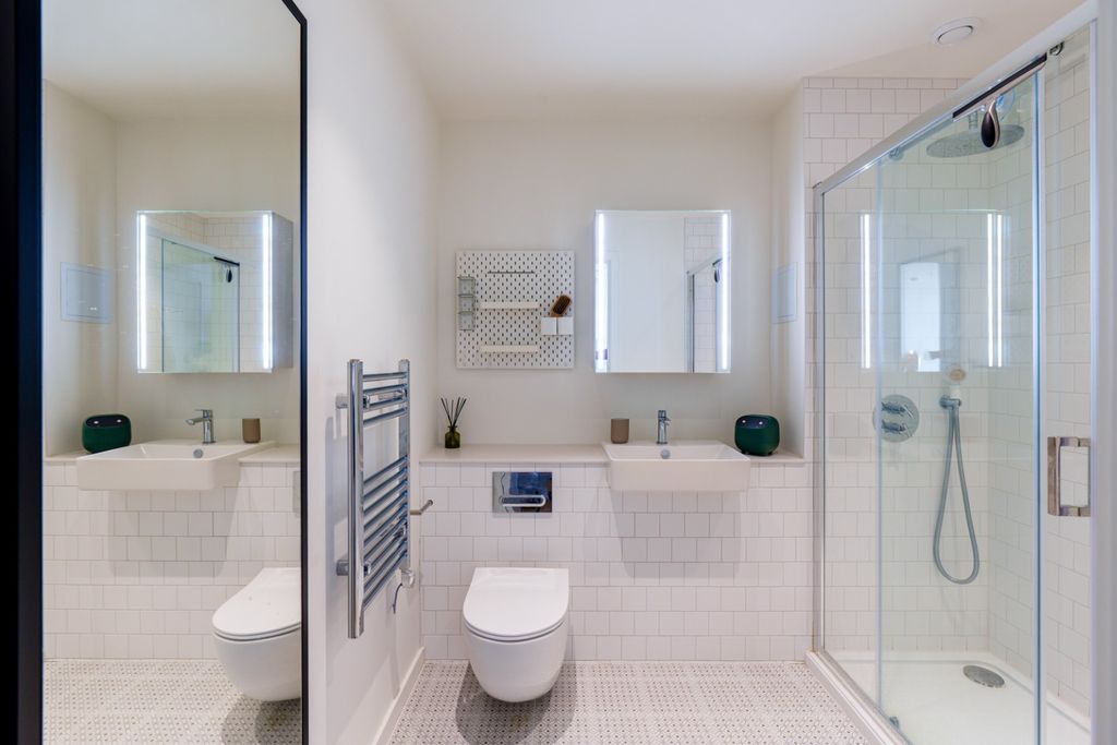 Property photo 2 of 15 4143604
