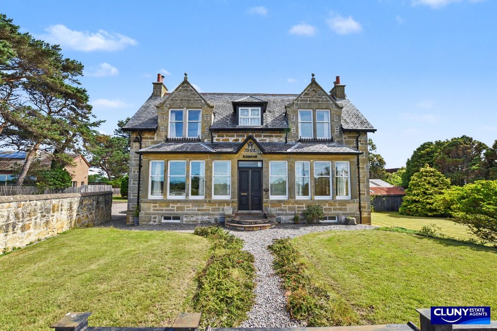 Property photo 1 of 31