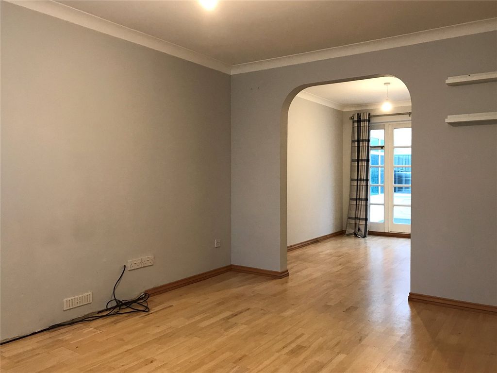 Property photo 2 of 14 Picture No. 04