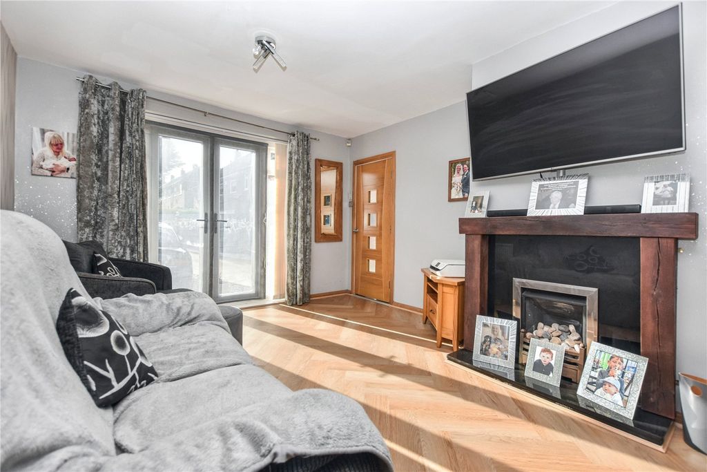 Property photo 2 of 29 Picture No. 37