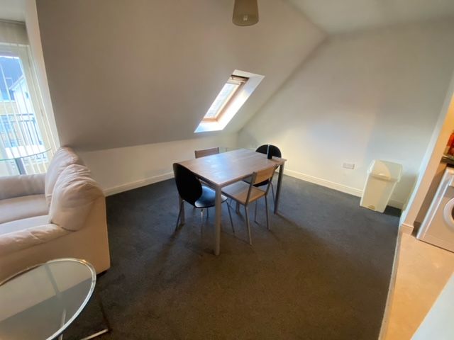 Property photo 3 of 10 Dining Room