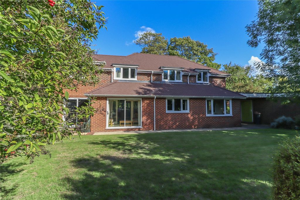 Property photo 2 of 27 Picture No. 12