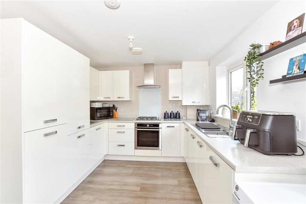 Property photo 3 of 12 Kitchen/Diner