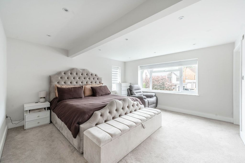 Additional image 13 of 5 bed detached house for saleLittle Potters, Bushey WD23