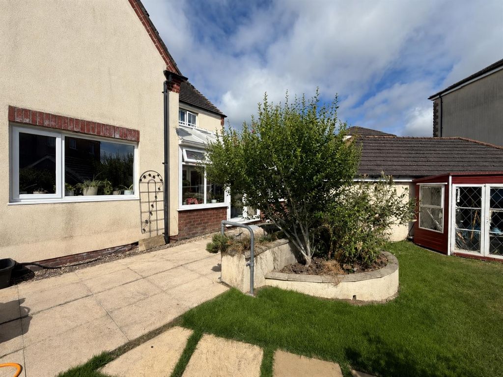 Property photo 3 of 32