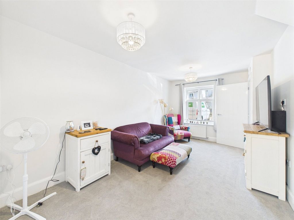 Property photo 3 of 15 Picture No. 05