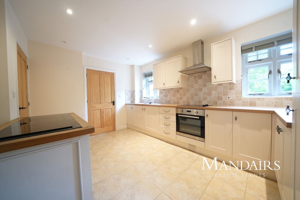 Property photo 1 of 41