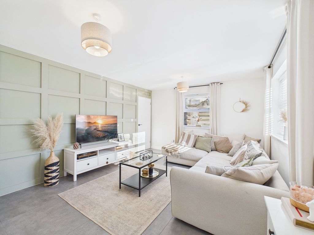 Property photo 2 of 54