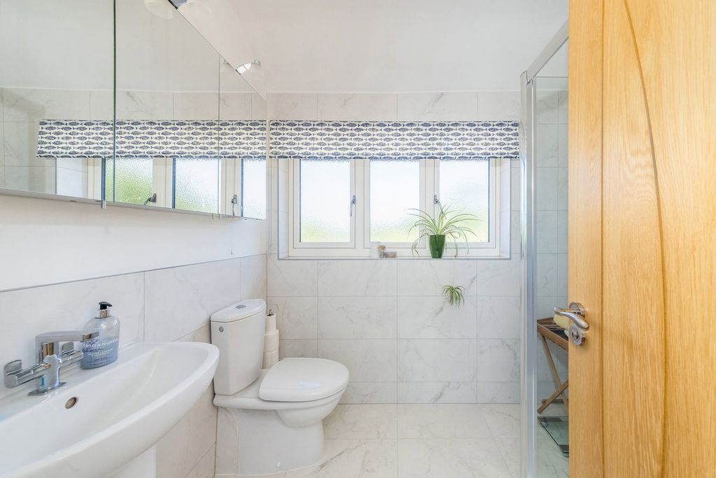 Additional image 10 of 4 bed detached house for saleRoke, Wallingford OX10