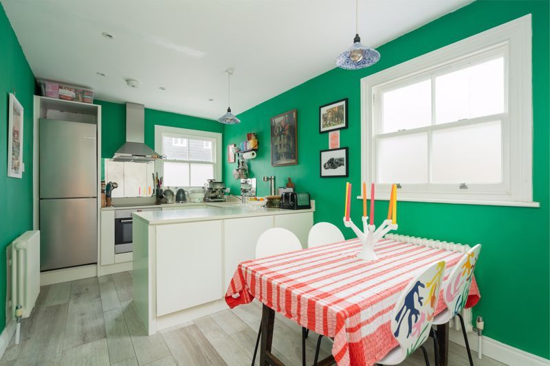 Property photo 1 of 11 Photo 12