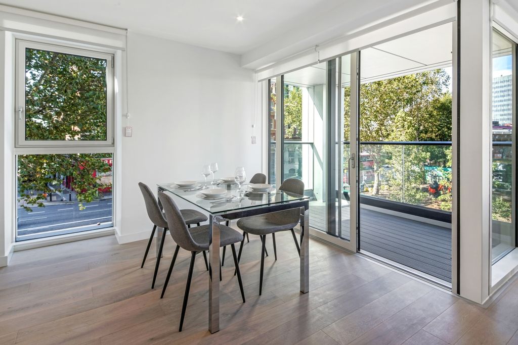 Property photo 3 of 10 Dining Area