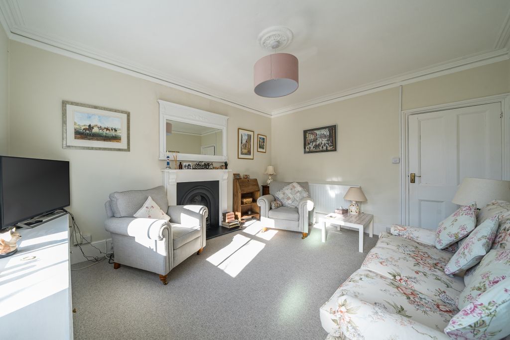 Property photo 2 of 12 1432071-13-69bae05B67d19