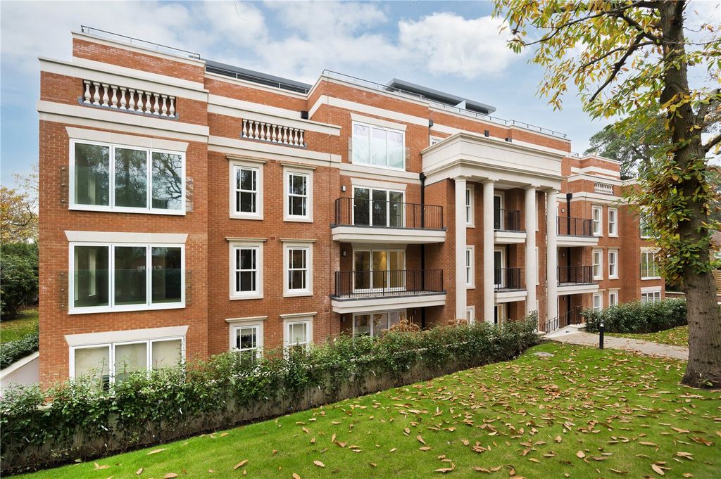 Property photo 1 of 11 Lincoln Court