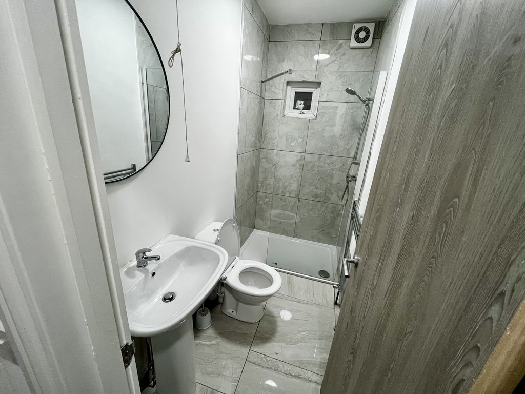 Property photo 3 of 4 Gallery