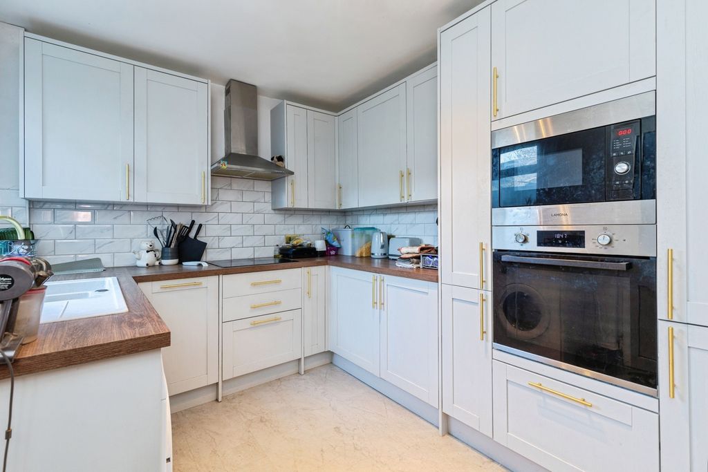 Property photo 1 of 16 Pbox-Img.Jpg