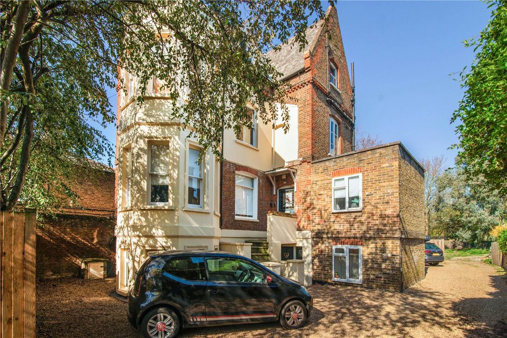 Property photo 1 of 11 Picture No. 20