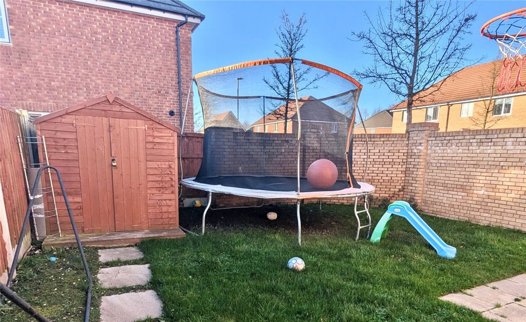 Property photo 2 of 14 Picture No. 22