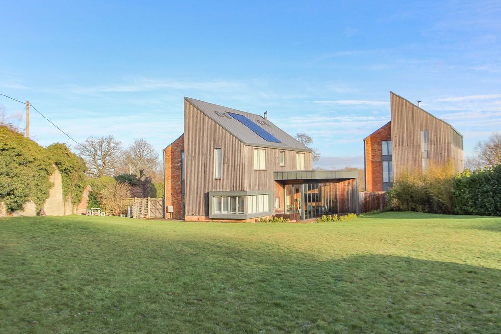 Property photo 1 of 26